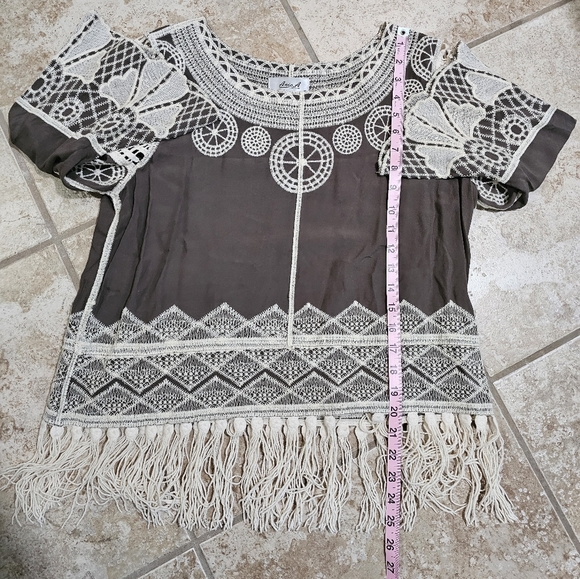 Anés.A Women Medium Brown Embroidered Crochet Fringe Boho Festival Blouse Top - Picture 7 of 7